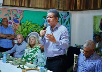 Leonel Fernández tilda al Gobierno de “tramposo” y cuestiona uso de recursos públicos