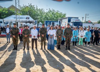 Defensa realiza operativo médico en Montecristi y anuncia escuela vocacional