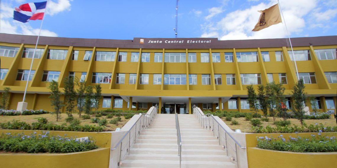 JCE habilita 90 municipios exclusivos para entrega de cédula a dominicanos nacidos en enero, febrero, marzo y abril