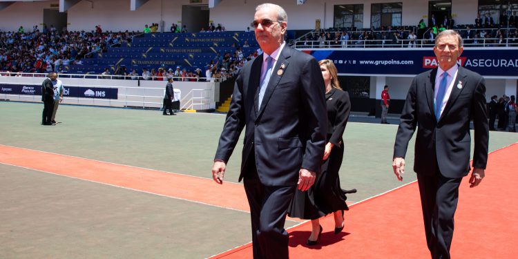 Presidente Abinader destaca a Costa Rica como referente regional en zonas francas de tecnología, dispositivos médicos y equipos eléctricos