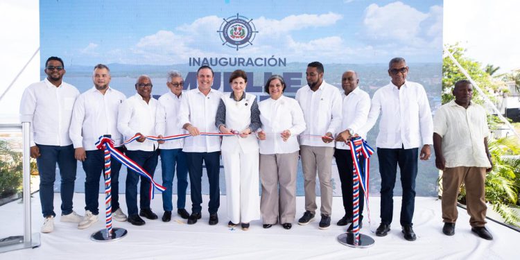 Raquel Peña entrega remozado hospital y obras que fortalecen a Sabana de la Mar