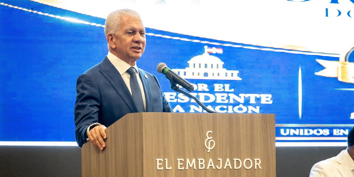 Ricardo de los Santos afirma que acuerdo migratorio con EE. UU. respeta la Constitución y la soberanía nacional