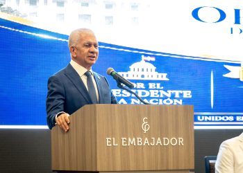 Ricardo de los Santos afirma que acuerdo migratorio con EE. UU. respeta la Constitución y la soberanía nacional