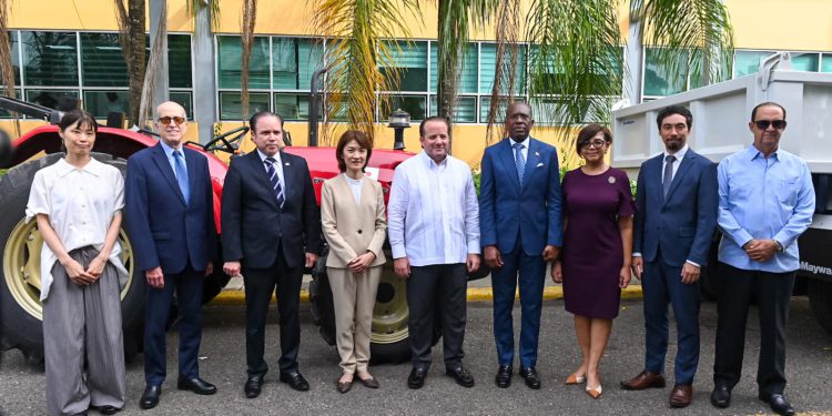 Cooperación entre República Dominicana y Japón fortalece capacidades para enfrentar el sargazo.