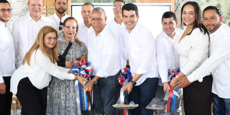 Wellington Arnaud deja iniciado acueducto San José de las Matas