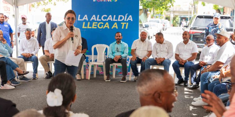 Carolina Mejía en Villa Francisca: “Estamos para seguir poniendo los oídos en el pueblo”