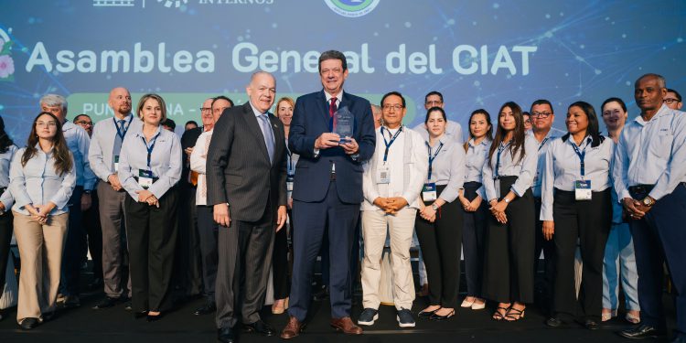 Director de la DGII: uso de datos de contribuyentes debe estar regido por principios de seguridad, confidencialidad y ética
