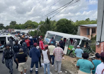 16 heridos tras accidentarse vehículo con personal de Supérate en Hato Mayor