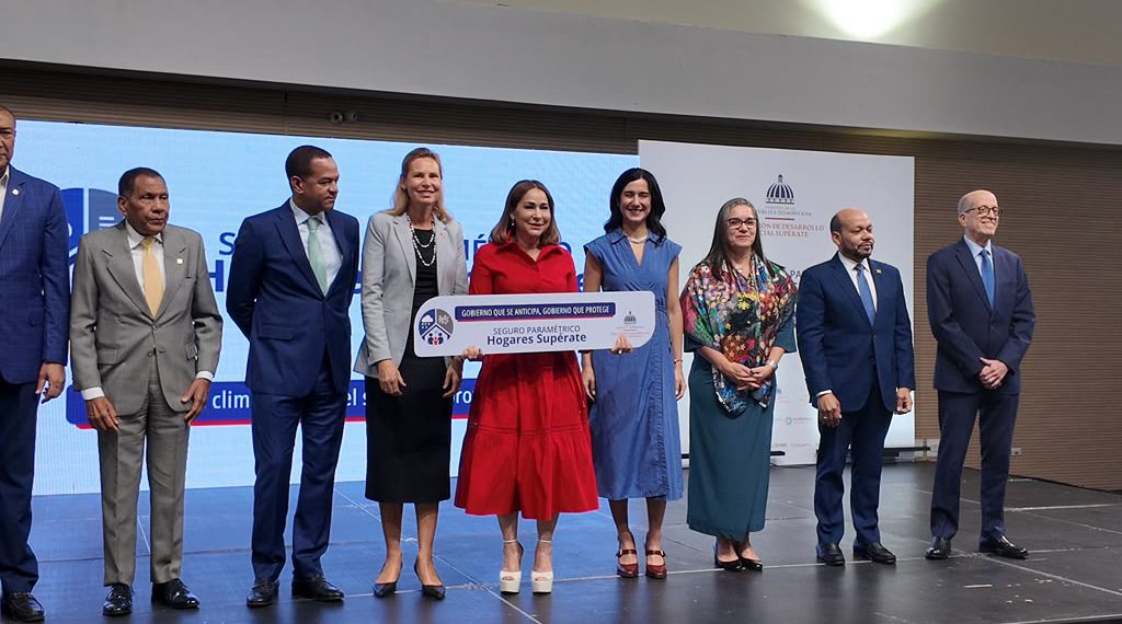 Lanzan piloto de seguros paramétricos para familias vulnerables ante eventos meteorológicos