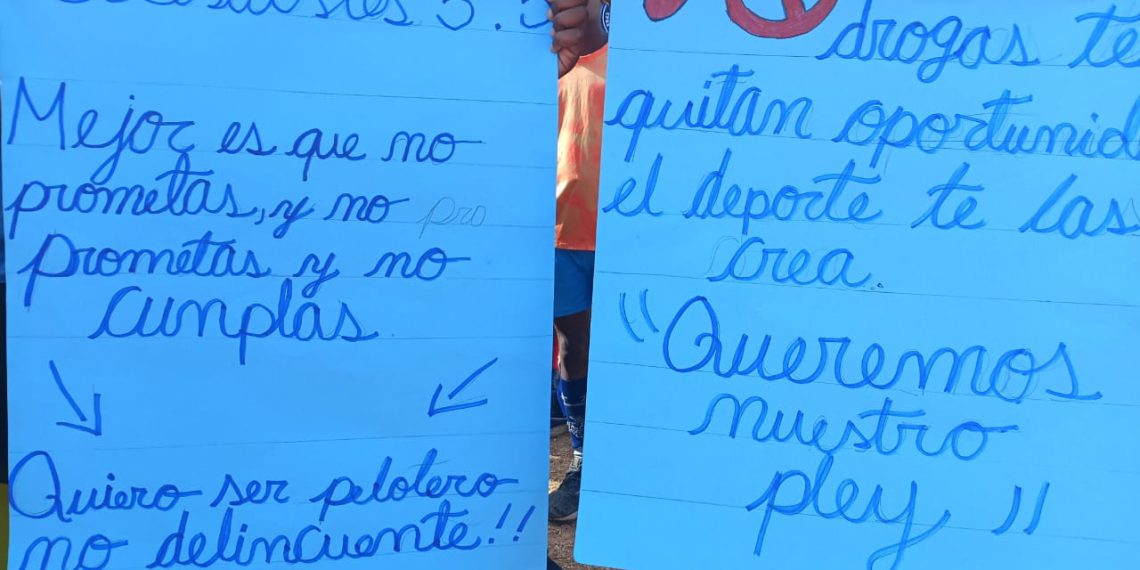 Protestan en reclamo de terminación del Play de los Girasoles I