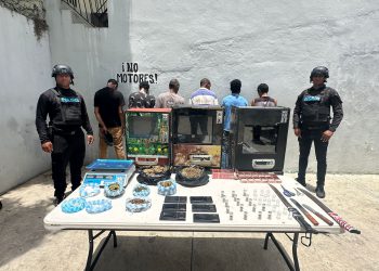 Incautan tragamonedas, drogas, cigarrillos ilegales y detienen ocho personas durante operativo en Capotillo