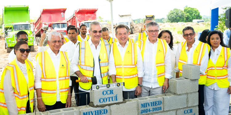 Senador Ricardo de los Santos destaca ejecutoria de obras que realiza el gobierno de Luis Abinader en la provincia Sánchez Ramírez