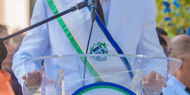 Alcalde de Haina denuncia crisis en el Cuerpo de Bomberos y cuestiona manejo de recursos
