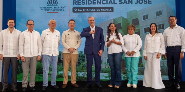 Banreservas financia 700 apartamentos del residencial San José entregados por el presidente Abinader