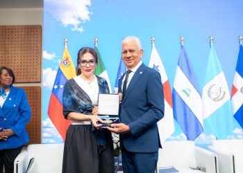 Presidente del Senado, Ricardo de los Santos, destaca importancia de la estabilidad macroeconómica y la integración financiera regional