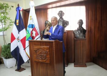 Alcalde Nelson De la Rosa reafirma su compromiso con la transparencia, legalidad y con el Pueblo de San Cristóbal