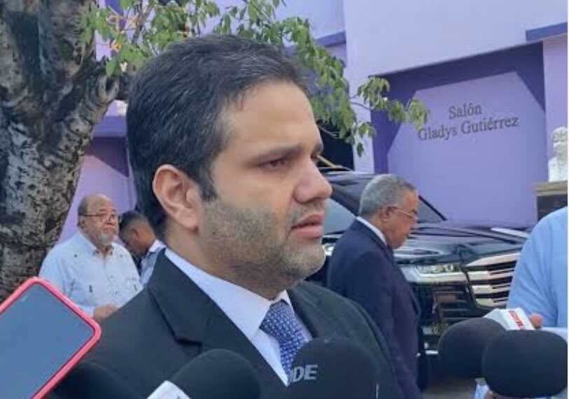 Richard Medina llama atención del impacto a empresas contribución residuos sólidos