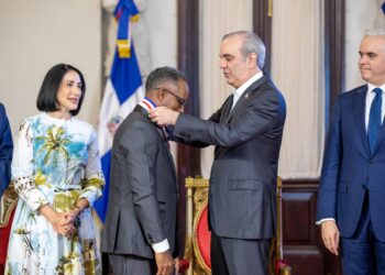 Presidente Abinader entrega Medalla al Mérito Magisterial 2026 y reconoce el aporte de docentes al desarrollo del país