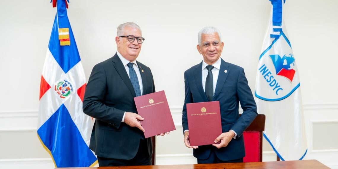 Senado y el INESDYC firman convenio de colaboración