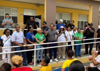 Doctor Luis Cruz y Fundación Cruz Jiminián realizan exitoso operativo médico en el sector Los Ríos