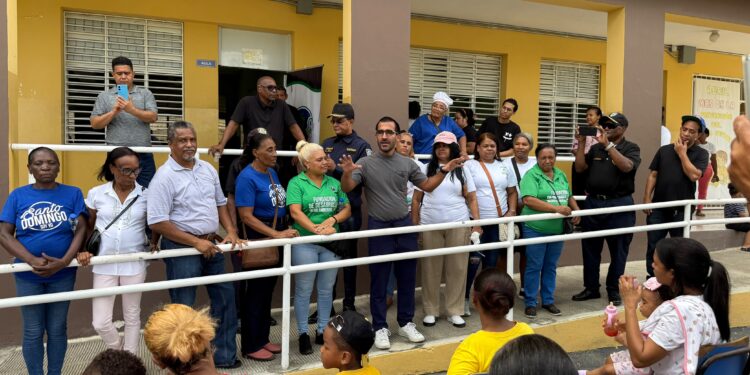 Doctor Luis Cruz y Fundación Cruz Jiminián realizan exitoso operativo médico en el sector Los Ríos