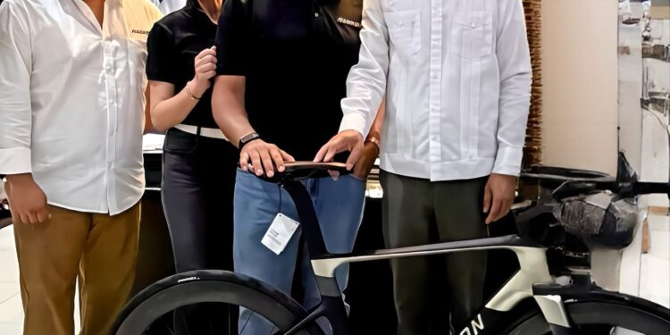 RAYMON Bicycles, Bicicleta Oficial de la Selección Dominicana de Ciclismo para los Juegos Centroamericanos y del Caribe.