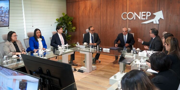 Ministerio de Justicia y CONEP fortalecen diálogo para impulsar participación del sector privado en Derechos Humanos