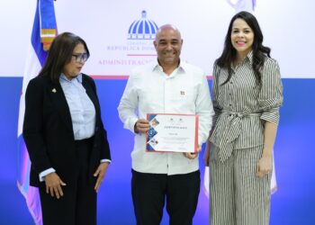 Más de 50 periodistas reciben certificación tras concluir curso especializado del MAP e INAP