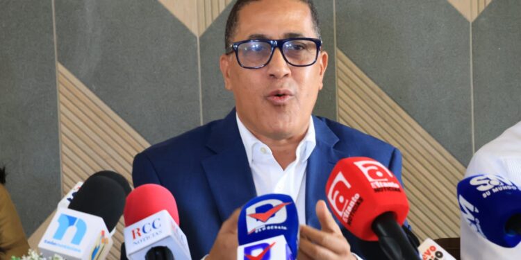 Gobierno ha entregado 926 nuevas aulas y proyecta alcanzar meta de 1,500 para el inicio del año escolar 2026-2027