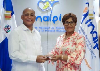 Directora del INAIPI, Josefa Castillo Rodríguez, recibe reconocimiento durante la Semana de la Ética 2026
