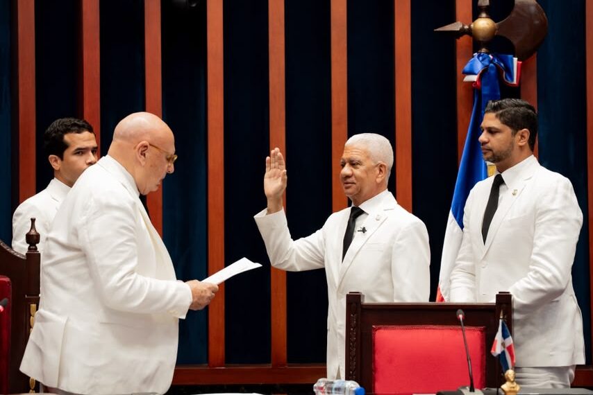 Senado de la República juramenta Bufete Directivo para el período legislativo 2026-2027