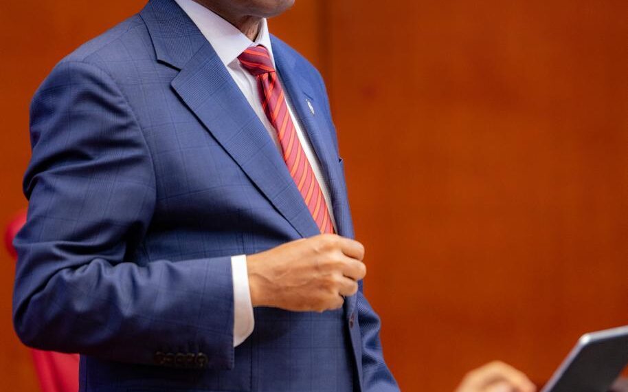 Senador por San Juan propone ley contra el trabajo forzoso para reducir arancel de EE. UU. de 12.5 % a 10 %