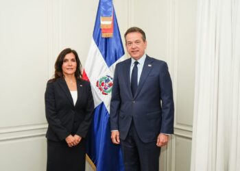 Canciller Ito Bisonó recibe a embajadora de Estados Unidos y reafirma solidez de las relaciones bilaterales