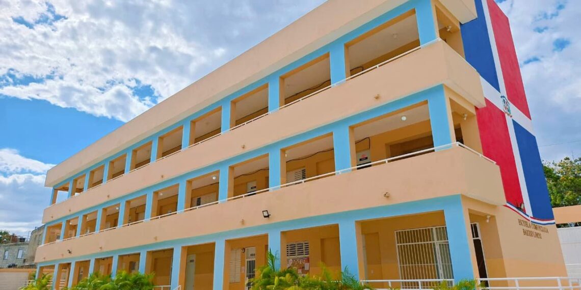 Más del 98 de los centros educativos funcionan normal en  todo país, mientras avanzan intervenciones     en menos del 2 por ciento
