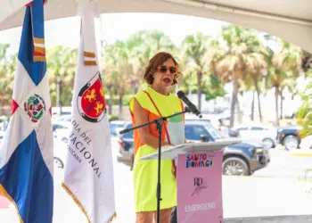 Diseñadora española elogia recuperación de espacios públicos de Santo Domingo