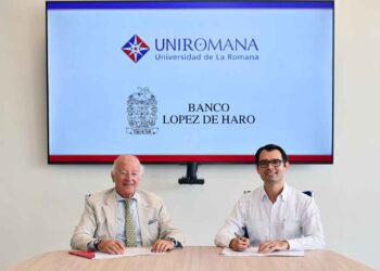 UNIROMANA y Banco López de Haro fortalecen su alianza en favor de la educación superior en la Región Este.