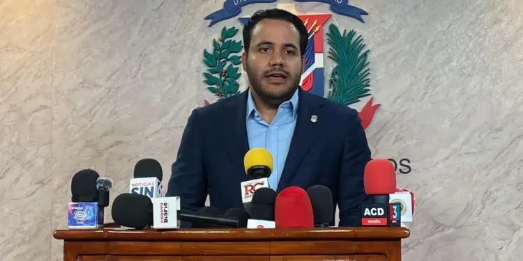 Somenten proyecto de ley aumenta las pensiones y baja a la mitad la comisión de las AFP