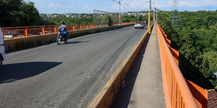 Obras Públicas restringirá circulación de vehículos en el puente de La Barquita por mantenimiento