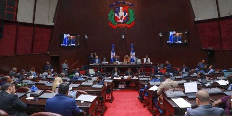 Proyecto de ley plantea restricciones a haitianos para comprar propiedades, trabajar y estudiar en RD