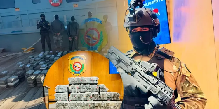 DNCD confisca 555 paquetes de cocaína de una narcolancha en Peravia