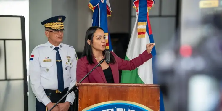 Faride vuelve ante la prensa con balance de reforma policial y metas todavía pendientes