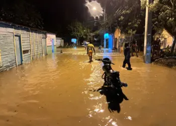 Lluvias dejan 412 personas afectadas y una comunidad incomunicada, reporta el COE