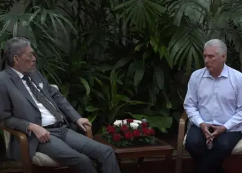 Miguel Mejía arremete contra el bloqueo a Cuba y lo define como un «genocidio silencioso»