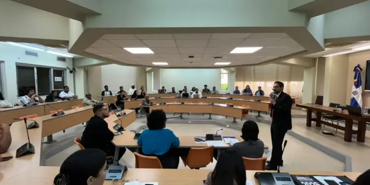 SJM, Monte Plata y Azua entre las zonas con rezago escolar, según estudio PUCMM