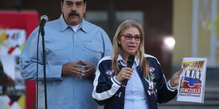 Nicolás Maduro y Cilia Flores se declaran inocentes; juez aplazan juicio