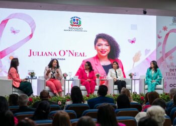 Senado reúne a mujeres sobrevivientes de cáncer en el panel «Voces que vencieron»