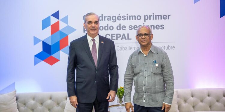 Presidente Abinader aborda con secretario general de la OEA plan de acción para Haití y situación de la democracia en la región; conversa con Michelle Bachelet sobre crecimiento y políticas sociales