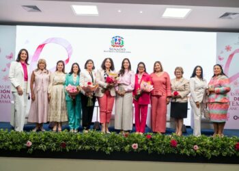 Senado reúne a mujeres sobrevivientes de cáncer en el panel «Voces que vencieron»