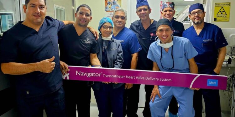Hito médico en RD: Realizan con el primer reemplazo valvular mitral percutáneo en Moderno MCA