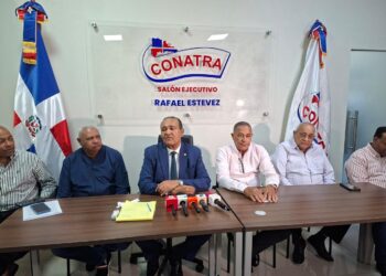 Antonio Marte pide revisar aumento precios marbete; sugiere sea aplicado a vehículos de lujo.